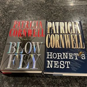 (3)books by Patricia Cornwell in great condition